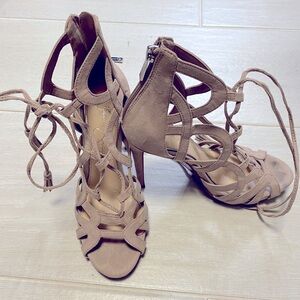 Tan/Cream Jessica Simpson Heels